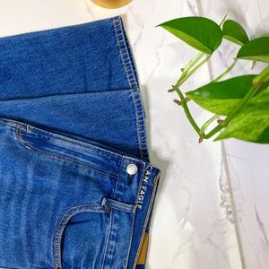 American Eagle mom jeans